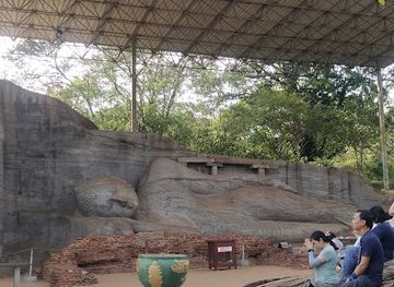 sri-lanka/polonnaruwa/landmark/padakateyama