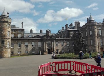 united-kingdom/midlothian/attraction/palace-of-holyroodhouse-2