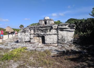 mexico/cozumel/playa-del-carmen/landmark/zona-arqueologica-el-caracol
