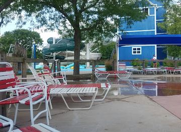 illinois/fox-valley/landmark/splash-country-water-park-aurora
