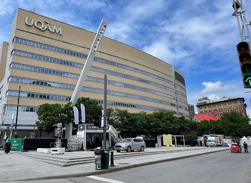 canada/montreal/quartier-des-spectacles/landmark/promenade-des-artistes