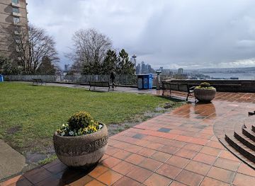 washington/puget-sound/landmark/seattle-skyline-view