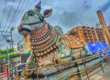 Nandhi Statue