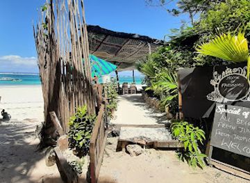 kenya/diani-beach/landmark/diani-beach-shopping-centre