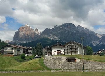 italy/cortina-d-ampezzo/landmark/italian-olympic-ski-jump