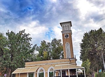 uzbekistan/zarafshan-range/landmark/amir-temur-square