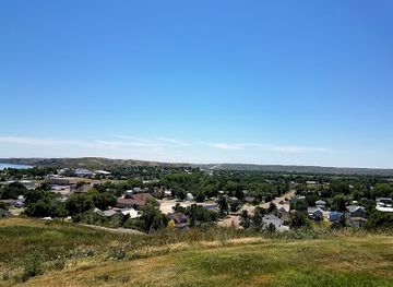 south-dakota/badlands/landmark/verendrye-monument