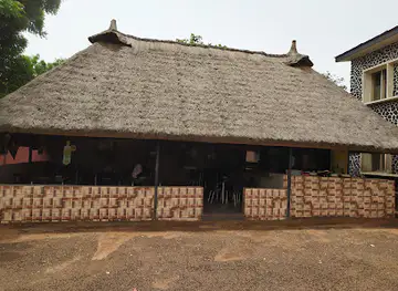 VANNYZ PLACE