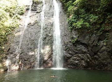 philippines/western-visayas/landmark/bugtong-bato-falls