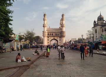 india/telangana/landmark/love-hyderabad-sculpture