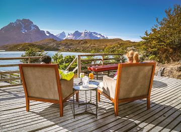 argentina/torres-del-paine-national-park/landmark/hotel-lago-grey-torres-del-paine-chile