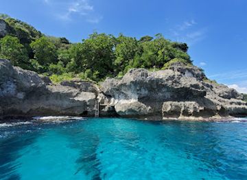 vanuatu/tanna-island/landmark/blue-cave