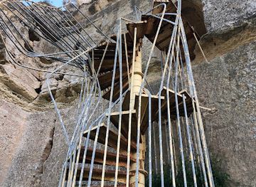 cyprus/karpas-peninsula/landmark/ancient-cave