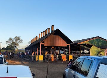 namibia/kuneneland/landmark/oshetu-community-market