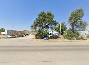 kansas/dodge-city/landmark/la-bodega-auto-salvage