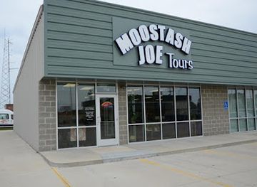 nebraska/fremont/landmark/moostash-joe-tours