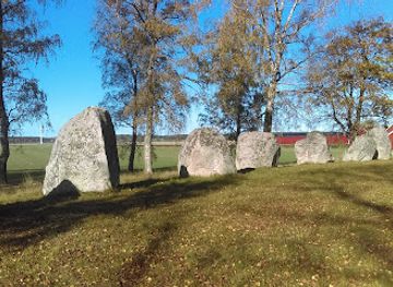 sweden/vastergotland/landmark/askeberga-stone-ship