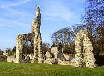 united-kingdom/the-broads/landmark/english-heritage-thetford-priory
