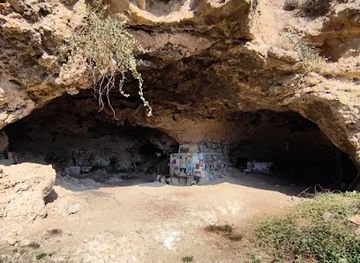 cyprus/morphou-bay/landmark/historical-caves