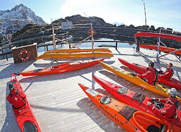 norway/senja-island/landmark/hamn-i-senja-senja-reiseliv-senja-travel