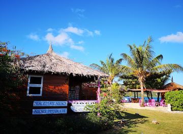 saint-vincent-and-the-grenadines/union-island/landmark/sparrow-s-beach-club