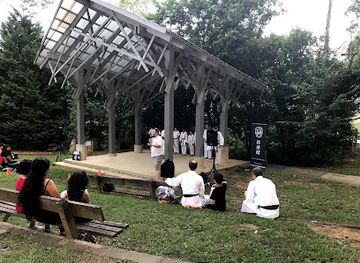 north-carolina/charlotte/plaza-midwood/landmark/midwood-park