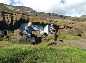 iceland/golden-circle/landmark/the-cave-people-laugarvatnshellar