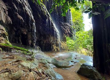 christmas-island/settlement/landmark/hughs-dale-waterfall