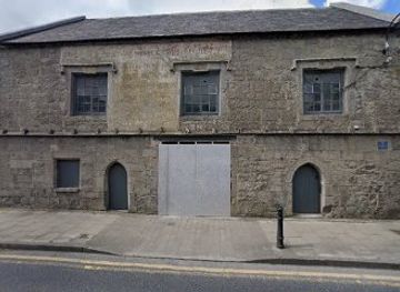 ireland/county-limerick/landmark/stone-mansion