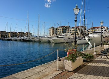 gibraltar/queensway-quay/landmark/rendezvous-chargrill