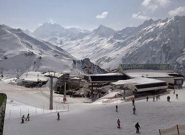 austria/ischgl/landmark/c1-hollbodenbahn-bergstation