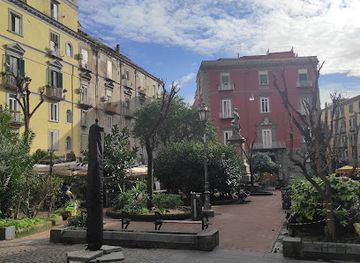 italy/naples/landmark/greek-walls