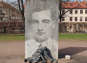 sweden/gothenburg/vasastaden/landmark/raoul-wallenberg-monument