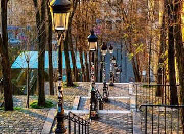 france/paris/landmark/rue-foyatier