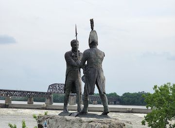 indiana/southern-indiana/landmark/lewis-clark-statue