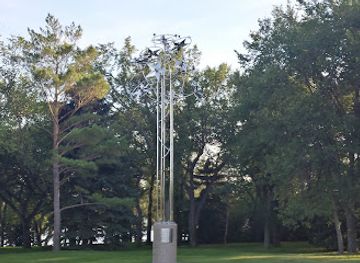 canada/regina/cathedral-village/landmark/the-honouring-tree