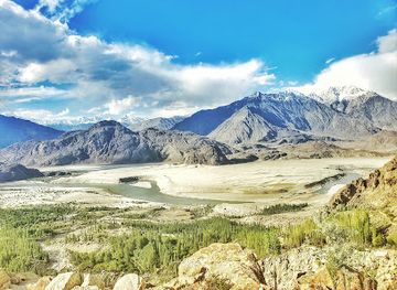 pakistan/deosai-national-park/landmark/hussainabad-waterfall