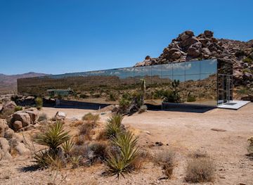 california/joshua-tree/landmark/the-invisible-house