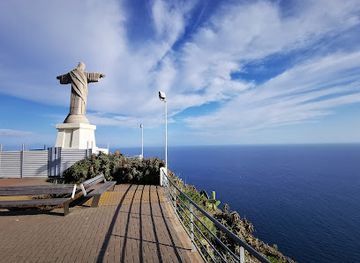 portugal/madeira/landmark/cristo-rei