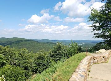 arkansas/grand-prairie/landmark/goat-rock-trail