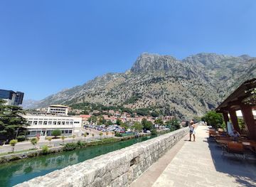 montenegro/bay-of-kotor/landmark/kotor-old-town-view