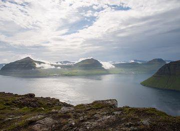 faroe-islands/kalsoy-island/landmark/klakkur