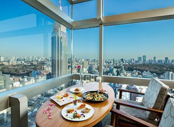 japan/iyo/landmark/hotel-century-southern-tower