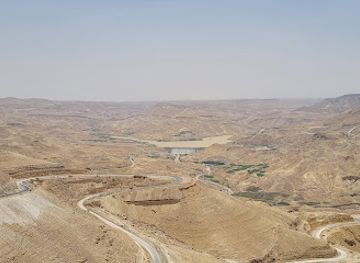 jordan/madaba/landmark/tareeq-makawar