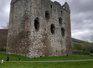 united-kingdom/selkirkshire/landmark/newark-castle