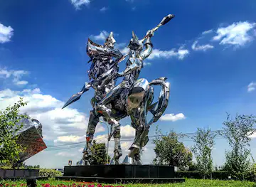 Ansamblul monumental Omagiu, autor Bogdan Lefter