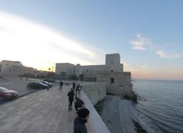 italy/bari/landmark/p-za-re-manfredi