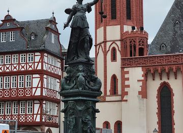 germany/hesse/landmark/fountain-of-justice