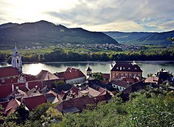 austria/wachau/landmark/steinformationen-durnstein