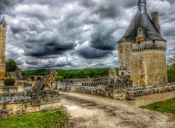 france/poitou-charentes/landmark/chateau-de-touffou